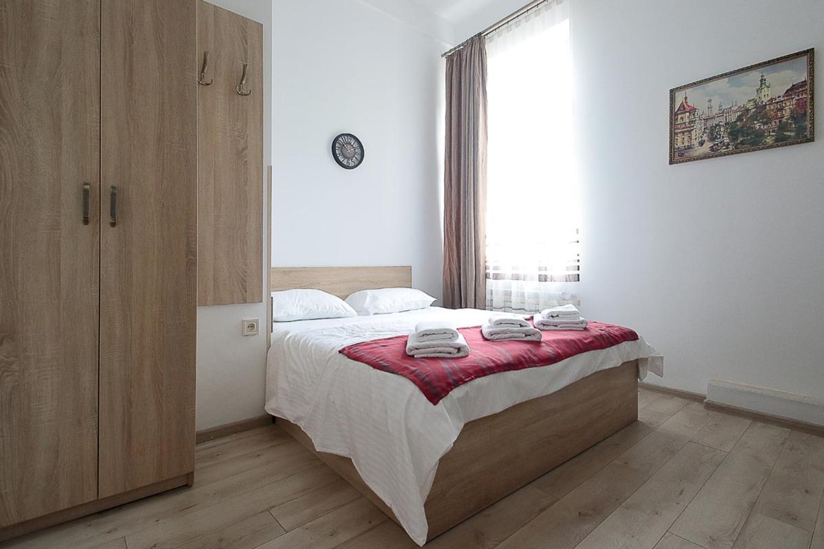 Buk Apartments On Doroshenka 29 リヴィウ エクステリア 写真